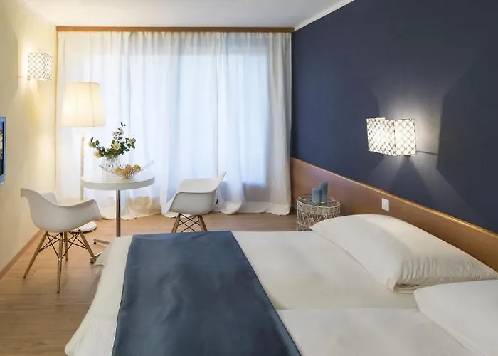 La Barca Blu 3* Muralto